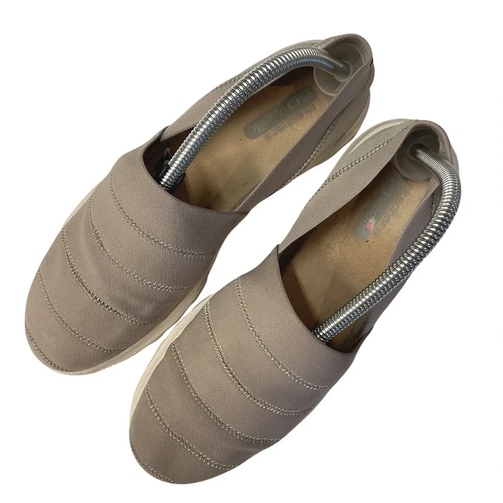Skechers GOwalk Travel Gracious Joy Size W9 Taupe Slip On‎ Comfort